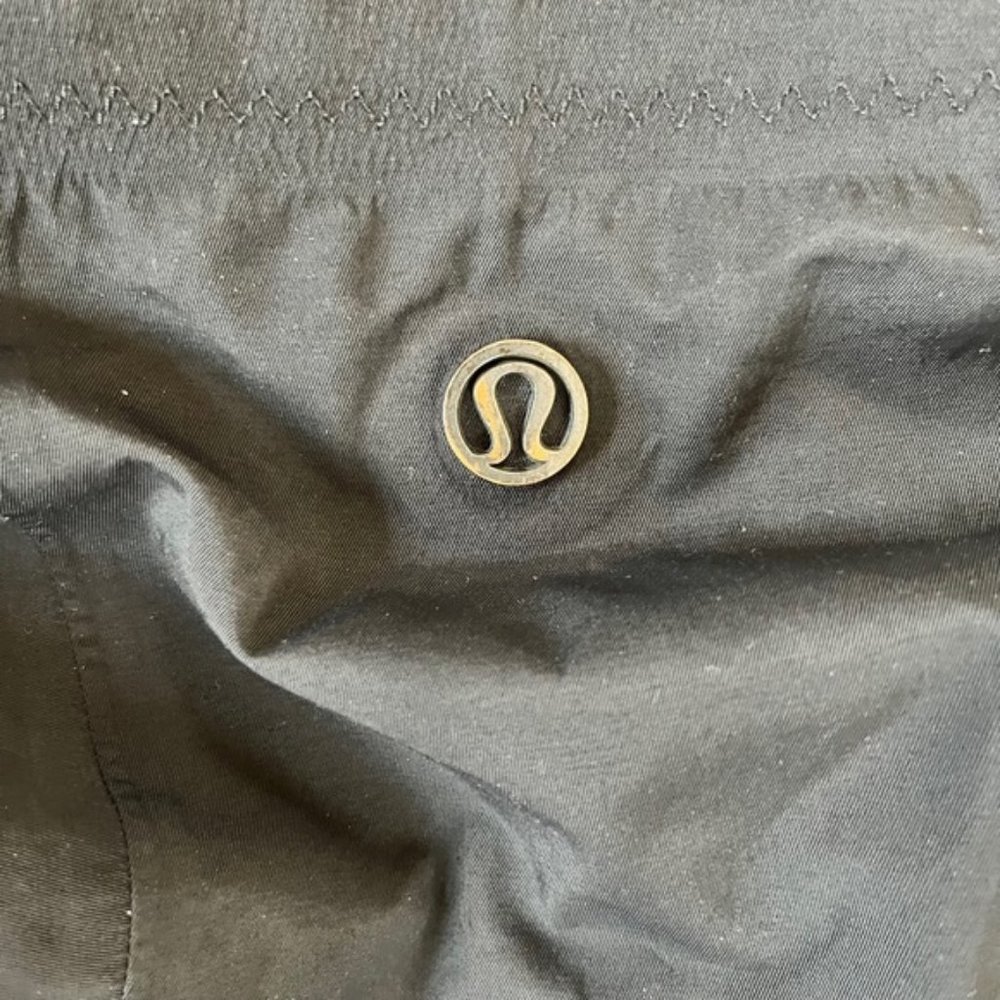 Black Lululemon Jacket Size 2 - Picture 10 of 10